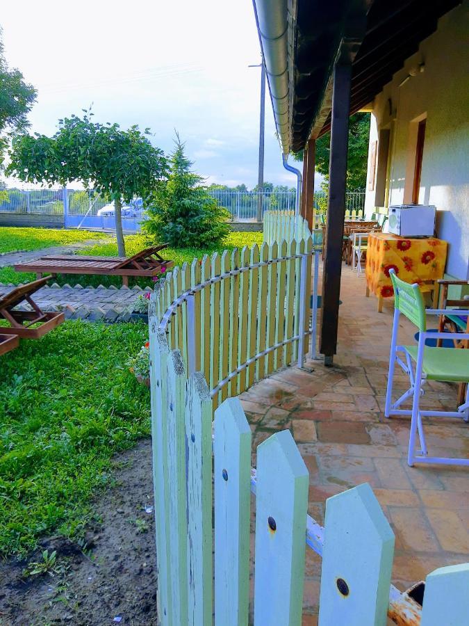 Villa Diiva Curug Exterior photo