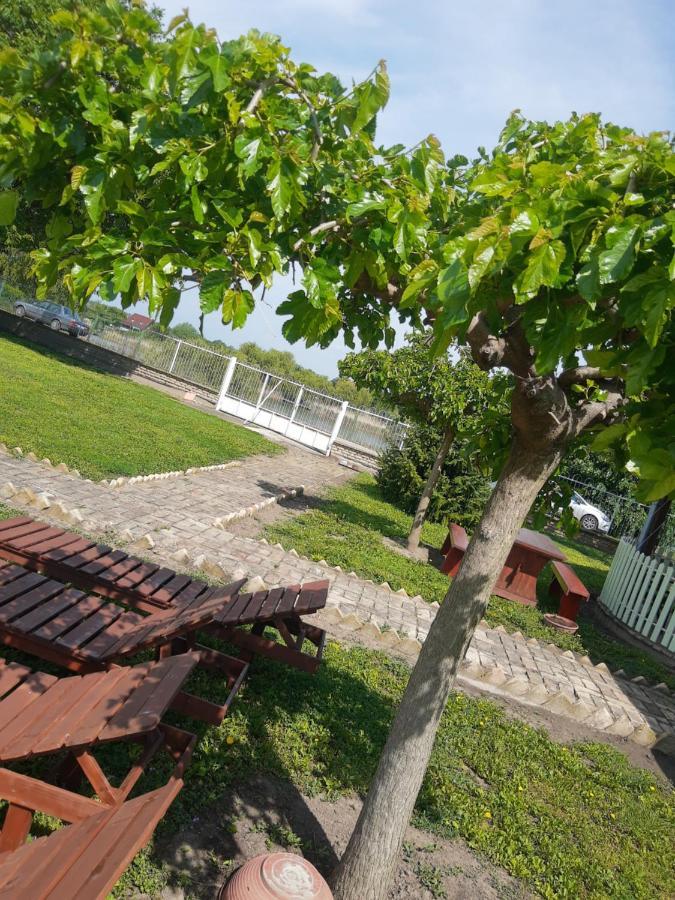 Villa Diiva Curug Exterior photo
